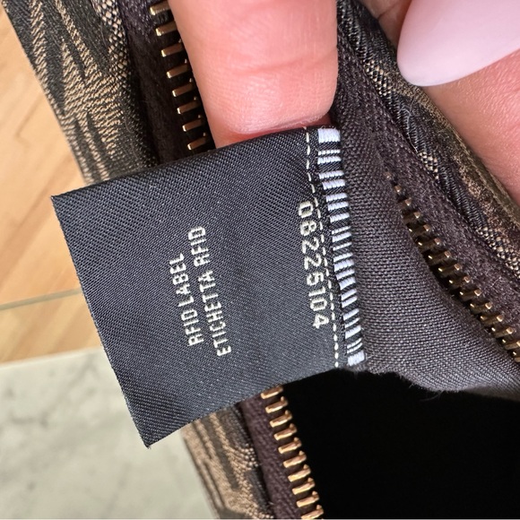 Fendi - Fendigraphy Small Bag - Picture 5 of 9